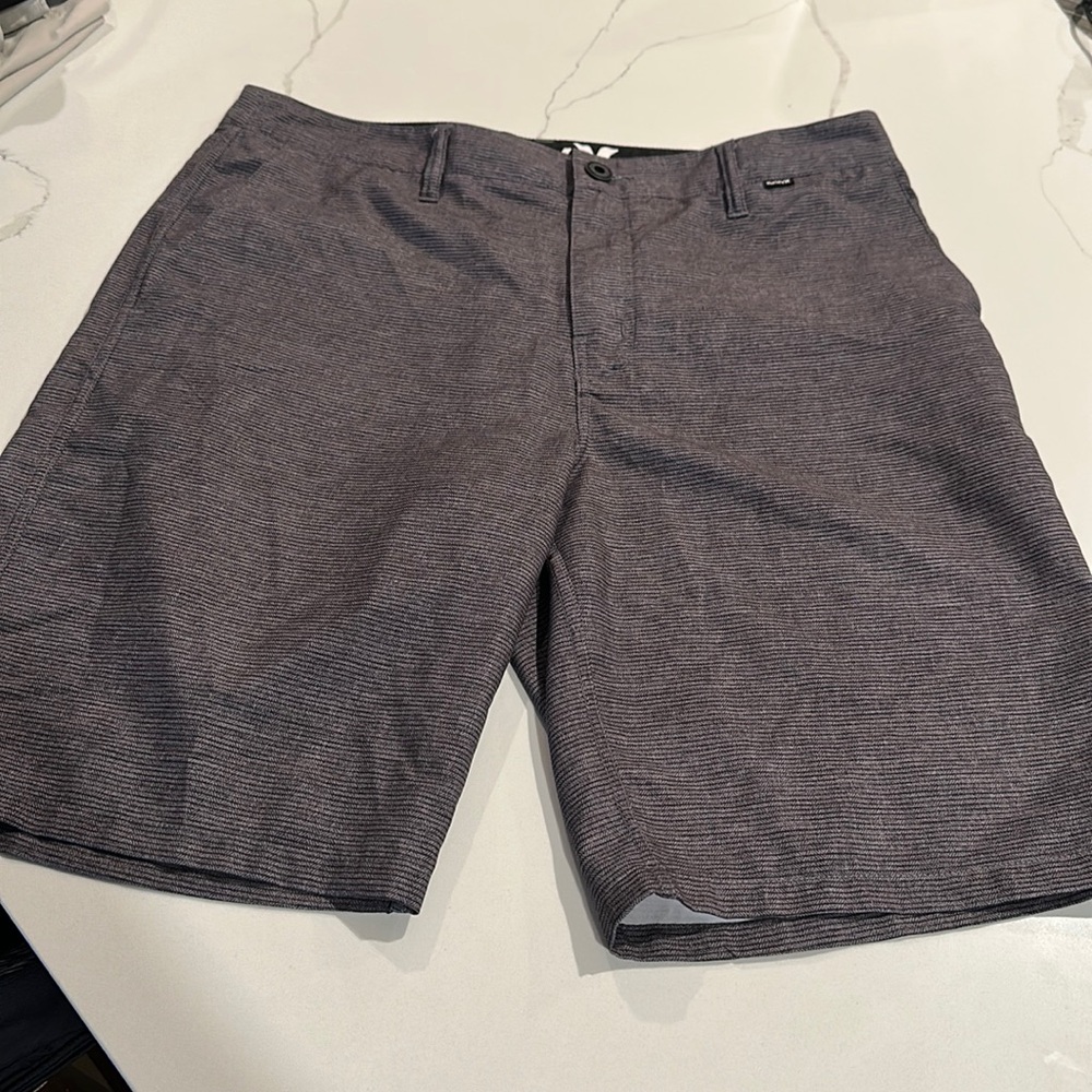 Hurley men's size 32 board shorts gray/black